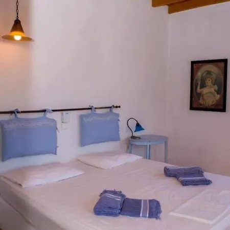Sea View 2 Bd Flat With Balcony Patmos Town