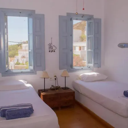 Sea View 2 Bd Flat With Balcony Apartment Patmos Town